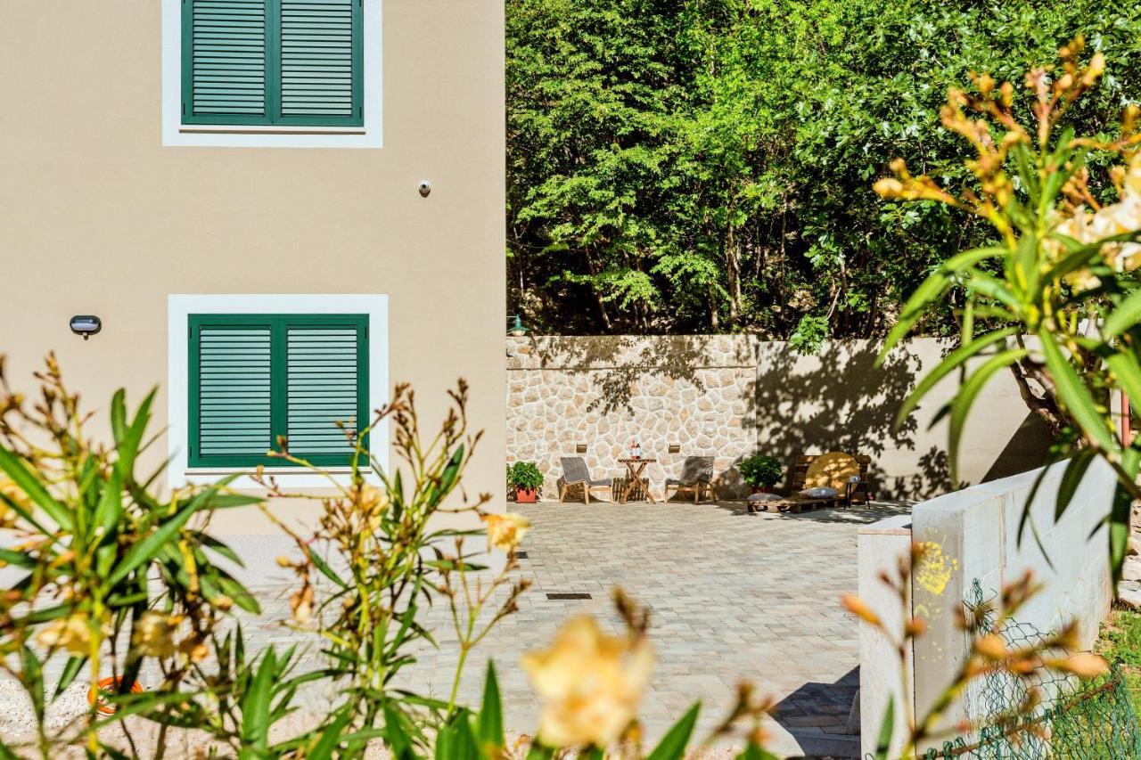 Apartments Ivica Omiš Exterior foto